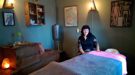 Detroit, Michigan (1 Reviews) 1 Short Reviews Chloe Vip Masseuse. . Sensual massage detroit